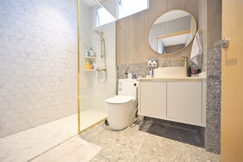 The Tampines Trilliant, 21 Tampines Central 7, 4 Bedrooms, 1,970 sqft, Executive Condominium For Sale, by Dave Lim, 500131422 - Bathroom - PropertyGuru.com.sg