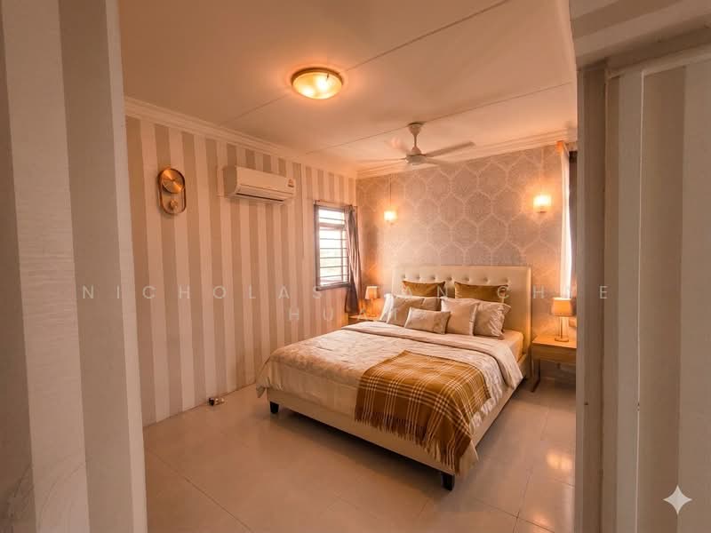 122A Sengkang East Way, 122A Sengkang East Way, 3 Bedrooms, 1,184 sqft, HDB Flat For Sale, by Nicholas Tan Chye Huat, 500131435 - Bedroom - PropertyGuru.com.sg