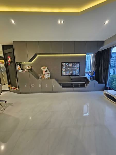 Silversea, 46 Marine Parade Road, 2 Bedrooms, 1,066 sqft, Condominium For Sale, by Zoelyn Lim, 500131438 - Living Room - PropertyGuru.com.sg