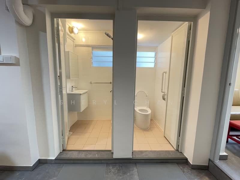 174 Lorong 1 Toa Payoh, 174 Lorong 1 Toa Payoh, 2 Bedrooms, 700 sqft, HDB Flat For Rent, by Sheryl Chan, 500131440 - Bathroom - PropertyGuru.com.sg