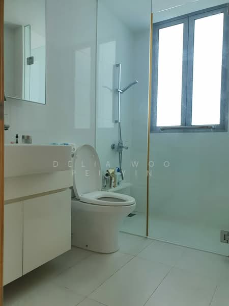 Riviera 38, 38 Mar Thoma Road, 2 Bedrooms, 883 sqft, Condominium For Sale, by Delia Woo Pei Yin, 500131452 - Bathroom - PropertyGuru.com.sg