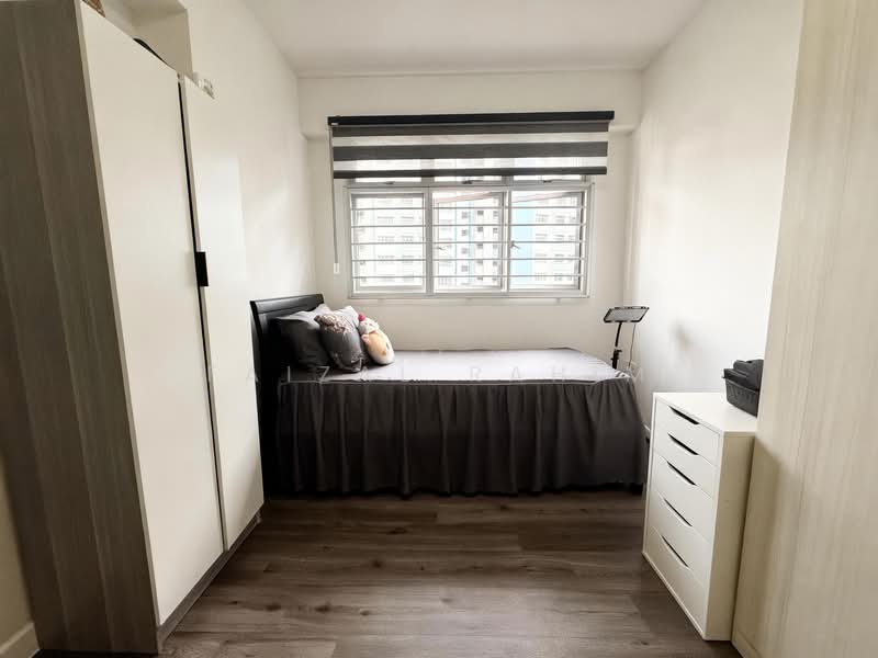 180B Rivervale Crescent, 180B Rivervale Crescent, 2 Bedrooms, 721 sqft, HDB Flat For Sale, by Faizal Rahim, 500131455 - Bedroom - PropertyGuru.com.sg