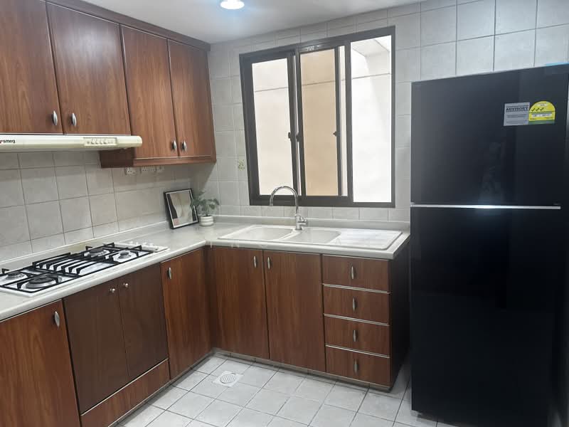 The Mayfair, 3 Jurong East Street 32, Room Rental, 220 sqft, Condominium For Rent, by Gino Pan, 500131461 - Kitchen - PropertyGuru.com.sg