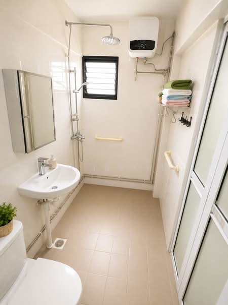 162 Tampines Street 12, 162 Tampines Street 12, 3 Bedrooms, 1,432 sqft, HDB Flat For Sale, by Fai Ibrahim, 500131466 - Bathroom - PropertyGuru.com.sg