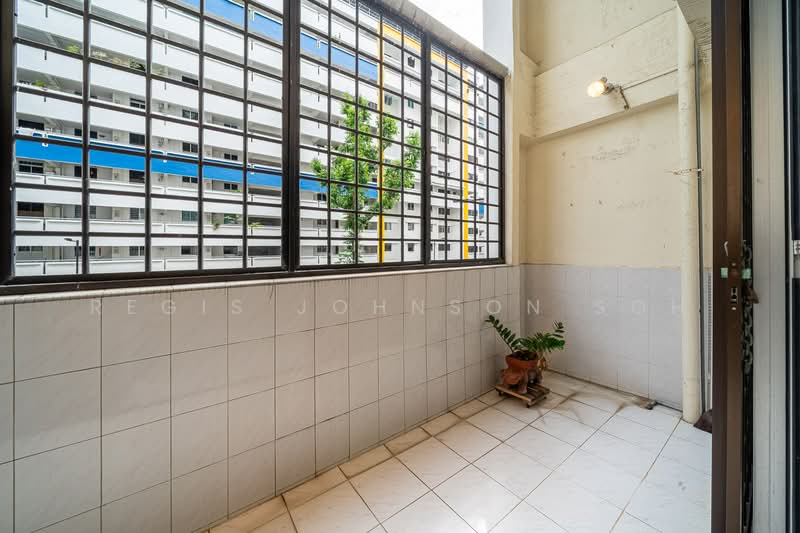 114 Bedok Reservoir Road, 114 Bedok Reservoir Road, 3 Bedrooms, 1,593 sqft, HDB Flat For Sale, by Regis Johnson Soh, 500131475 - Balcony - PropertyGuru.com.sg
