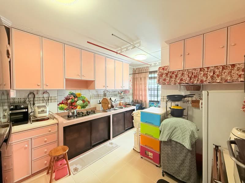 352 Choa Chu Kang Central, 352 Choa Chu Kang Central, 3 Bedrooms, 1,119 sqft, HDB Flat For Sale, by Jose Loh Zhenhao, 500131488 - Kitchen - PropertyGuru.com.sg