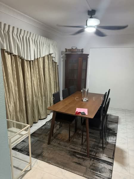 428 Tampines Street 41, 428 Tampines Street 41, 4 Bedrooms, 1,593 sqft, HDB Flat For Rent, by Jason Chen, 500131490 - Dining Room - PropertyGuru.com.sg