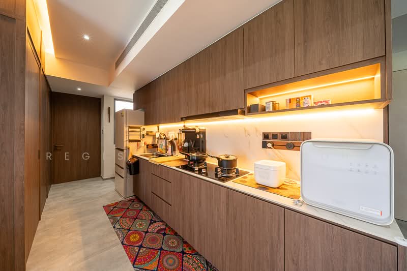Starlight Suites, 11 River Valley Close, 2 Bedrooms, 1,163 sqft, Condominium For Sale, by Regis Johnson Soh, 500131497 - Kitchen - PropertyGuru.com.sg