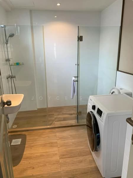 Prime, fully-furnished studio/apartment minutes from Orchard MRT, , Room Rental, 200 sqft, Apartment For Rent, by Joyce Sim, 500131498 - Bathroom - PropertyGuru.com.sg