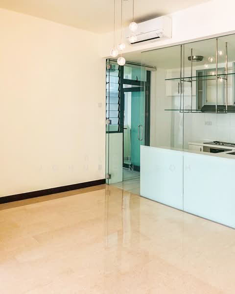 Watermark Robertson Quay, 1 Rodyk Street, 2 Bedrooms, 915 sqft, Apartment For Sale, by Regis Johnson Soh, 500131509 - Interior - PropertyGuru.com.sg