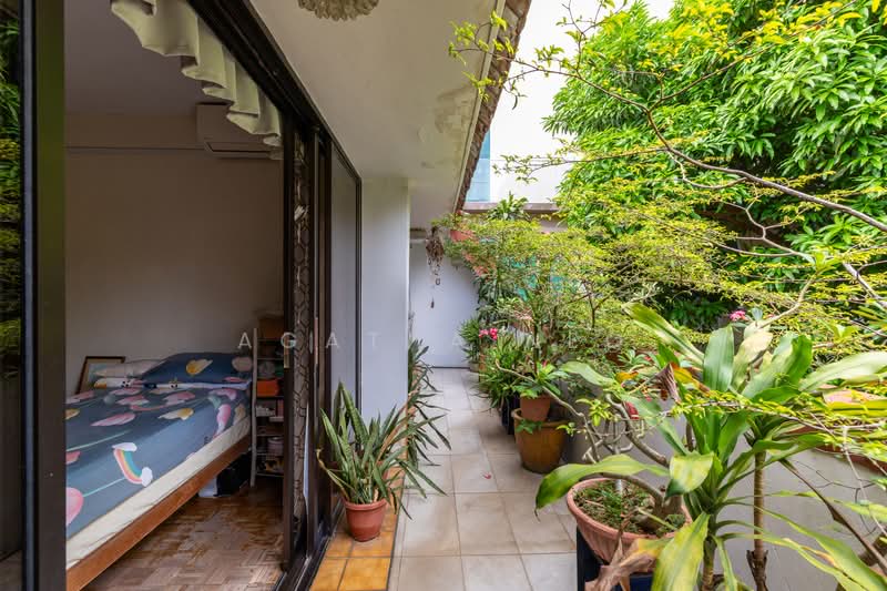 Jalan Selanting / Jalan Tekukor, , 6 Bedrooms, 3,200 sqft, Semi-Detached House For Sale, by Agatha Neo, 500131513 - Bedroom - PropertyGuru.com.sg