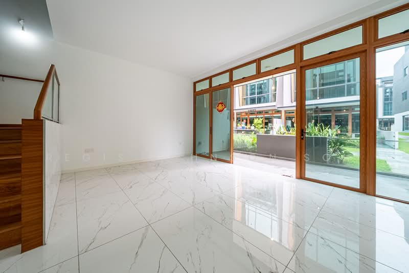 Belgravia Green, Belgravia Drive, 5 Bedrooms, 3,638 sqft, Corner Terrace For Sale, by Regis Johnson Soh, 500131516 - Living Room - PropertyGuru.com.sg