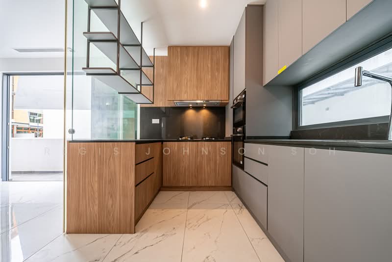 Belgravia Green, Belgravia Drive, 5 Bedrooms, 3,638 sqft, Corner Terrace For Sale, by Regis Johnson Soh, 500131516 - Kitchen - PropertyGuru.com.sg