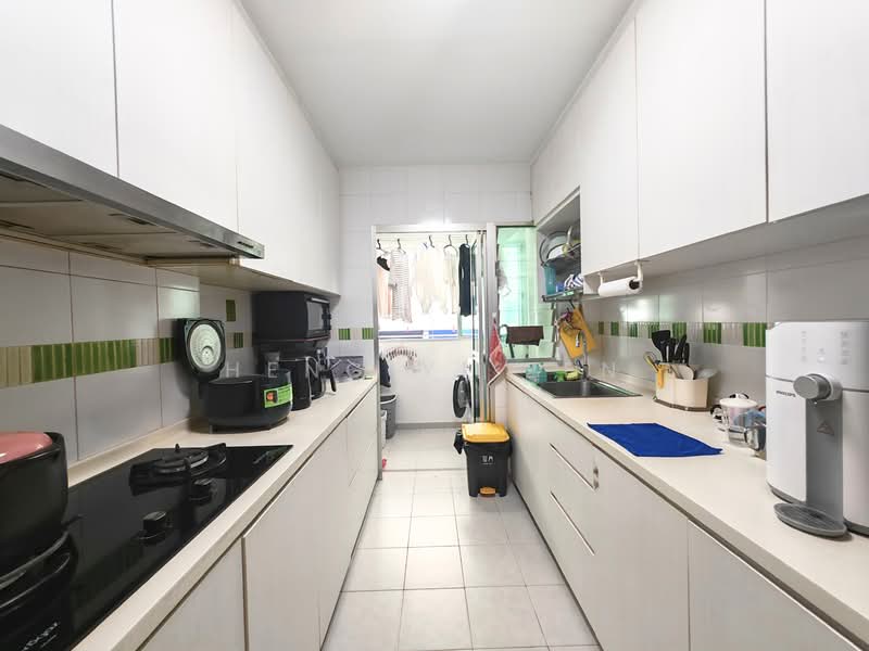 331B Anchorvale Street, 331B Anchorvale Street, 4 Bedrooms, 1,206 sqft, HDB Flat For Sale, by Heng Yi Zen, 500131524 - Kitchen - PropertyGuru.com.sg