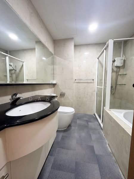The Dew, 30 Bukit Batok St 21, 3 Bedrooms, 1,206 sqft, Executive Condominium For Sale, by Daniel Lin, 500131530 - Bathroom - PropertyGuru.com.sg