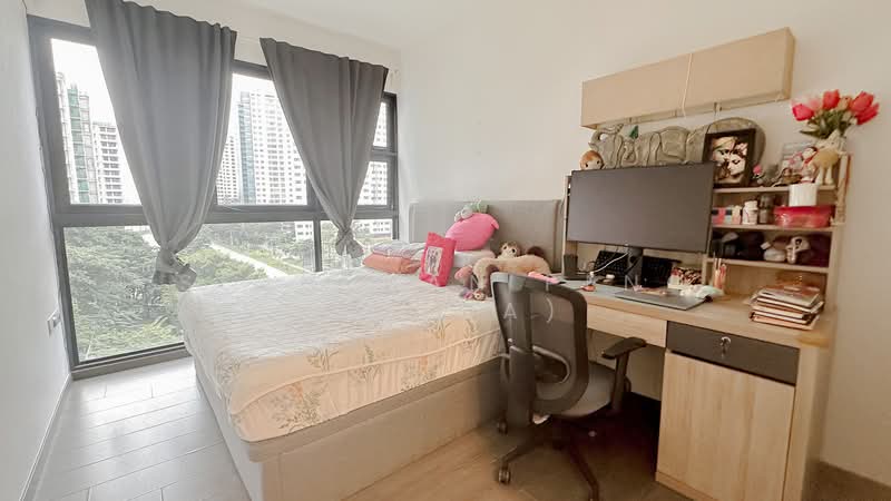 Lush Acres, Sengkang West Way/Fernvale, 3 Bedrooms, 1,130 sqft, Executive Condominium For Sale, by Seah Wan Peng (Gilda), 500131540 - Master Bedroom - PropertyGuru.com.sg