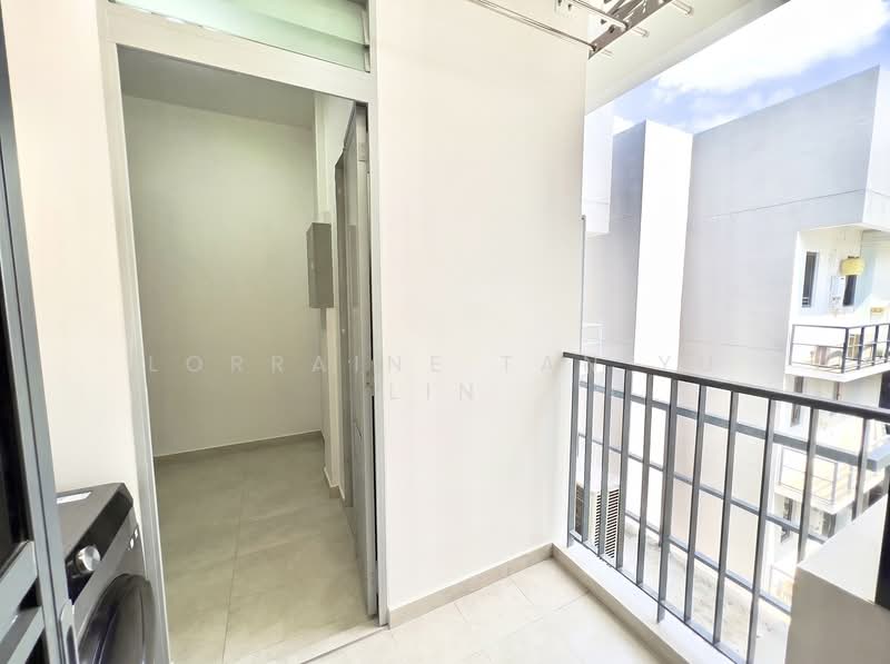 Signature At Yishun, 31 Yishun Street 51, 3 Bedrooms, 1,099 sqft, Executive Condominium For Sale, by Lorraine Tan Yu Lin, 500131543 - Balcony - PropertyGuru.com.sg