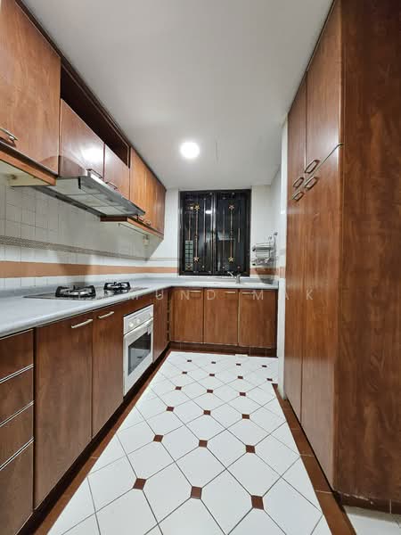 Montrosa, 132 Hillview Avenue, 3 Bedrooms, 1,152 sqft, Condominium For Rent, by Edmund Mak, 500131553 - Kitchen - PropertyGuru.com.sg