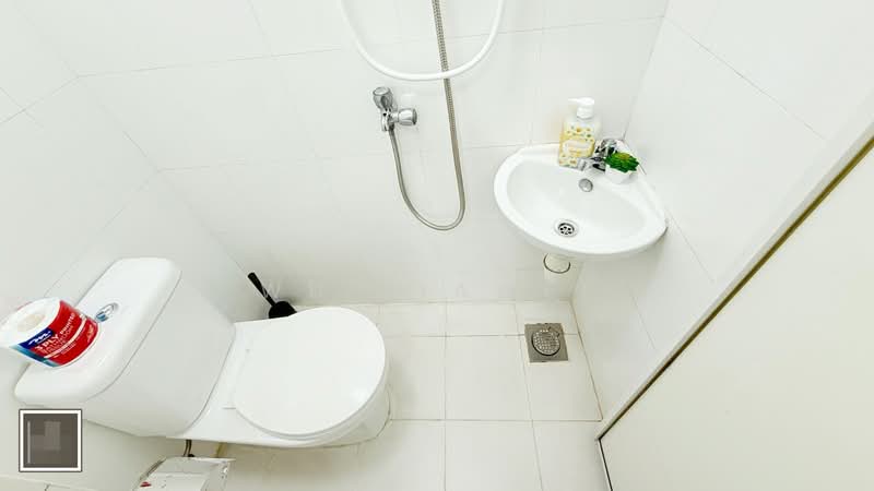The Centris, 65 Jurong West Central 3, Room Rental, 150 sqft, Condominium For Rent, by Wu JiaWei, 500131566 - Bathroom 2 - PropertyGuru.com.sg