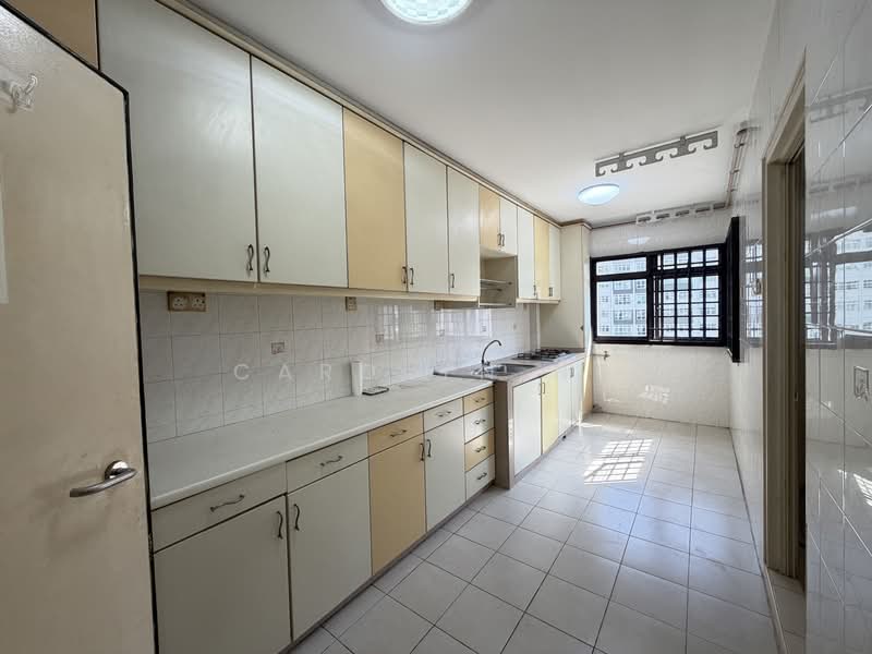 324A Sengkang East Way, 324A Sengkang East Way, 3 Bedrooms, 915 sqft, HDB Flat For Sale, by Carolyn Ng, 500131570 - Kitchen - PropertyGuru.com.sg