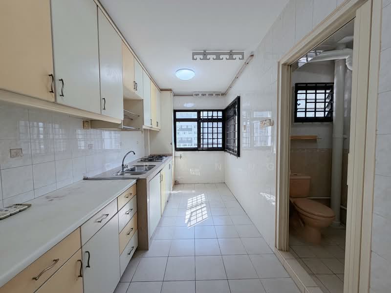 324A Sengkang East Way, 324A Sengkang East Way, 3 Bedrooms, 915 sqft, HDB Flat For Sale, by Carolyn Ng, 500131570 - Kitchen - PropertyGuru.com.sg