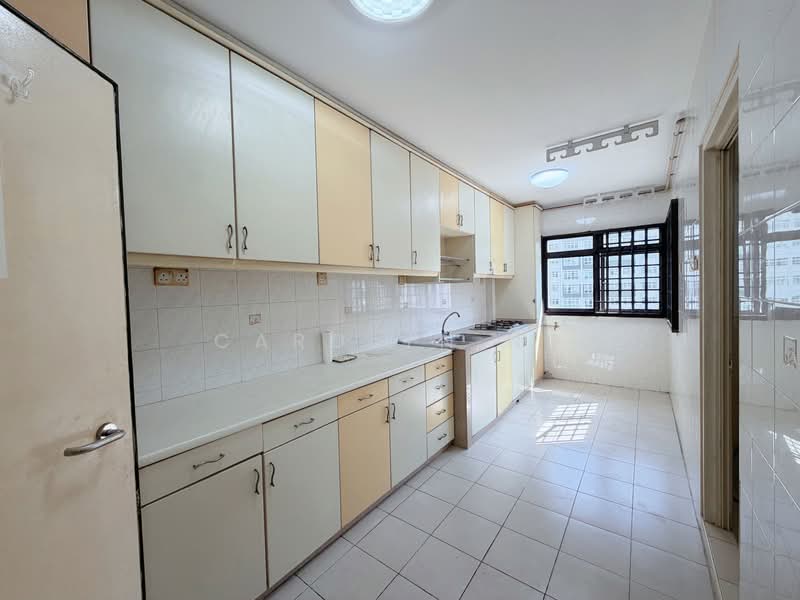 324A Sengkang East Way, 324A Sengkang East Way, 3 Bedrooms, 915 sqft, HDB Flat For Sale, by Carolyn Ng, 500131570 - Kitchen - PropertyGuru.com.sg
