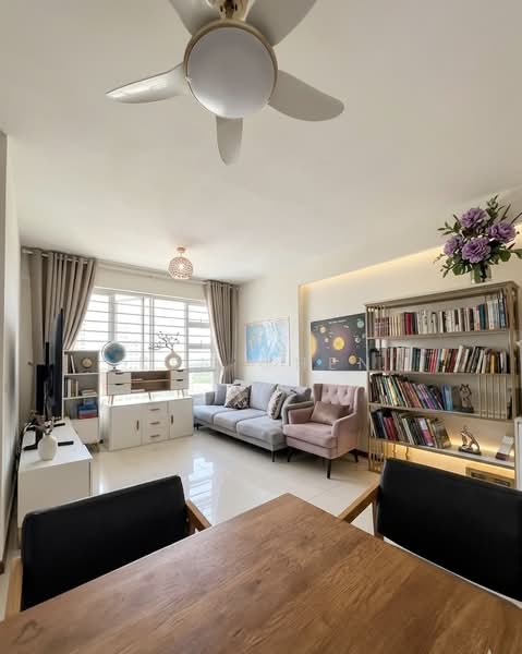 93B Telok Blangah Street 31, 93B Telok Blangah Street 31, 3 Bedrooms, 1,001 sqft, HDB Flat For Sale, by Ken Chen, 500131573 - Living Room - PropertyGuru.com.sg