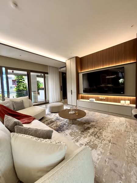 The Giverny Residences, 6 Robin Drive, 4 Bedrooms, 2,551 sqft, Condominium For Sale, by Gina Tng, 500131577 - Living Room - PropertyGuru.com.sg