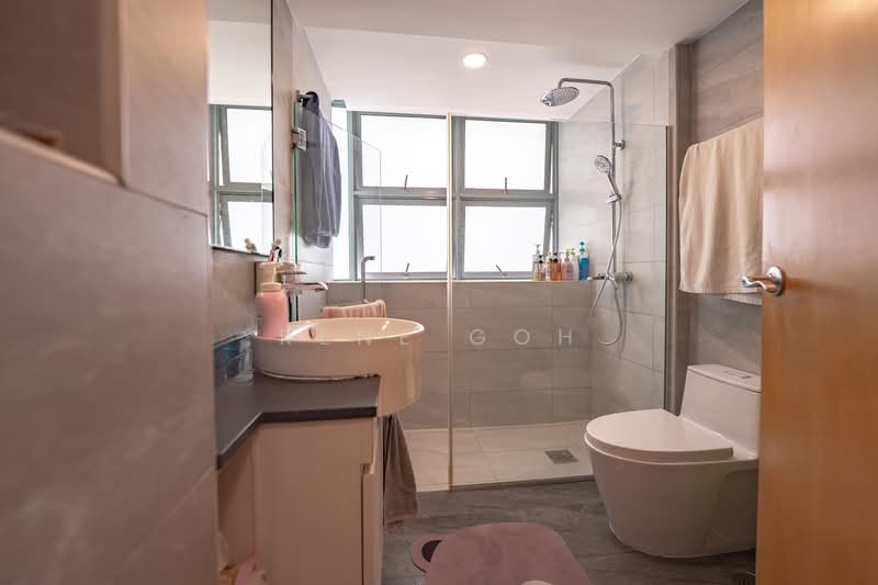 Tanamera Crest, 6 Pari Dedap Walk, 3 Bedrooms, 1,163 sqft, Condominium For Sale, by Rene Goh, 500131578 - Bathroom - PropertyGuru.com.sg