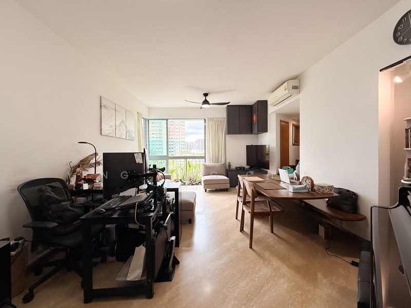 Tanamera Crest, 6 Pari Dedap Walk, 3 Bedrooms, 1,163 sqft, Condominium For Sale, by Ying Ying Cheng, 500131590 - Living Room - PropertyGuru.com.sg