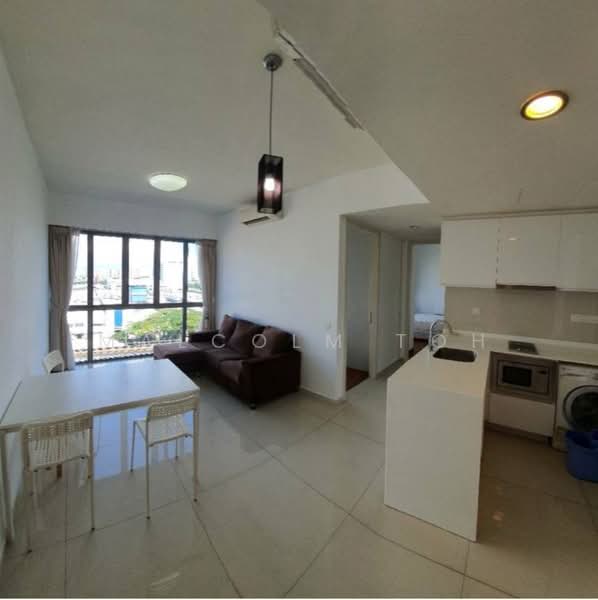 Bedok Residences, 14 Bedok North Drive, 2 Bedrooms, 689 sqft, Condominium For Rent, by Malcolm Toh, 500131592 - Living Room - PropertyGuru.com.sg