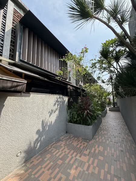 Watten Residences, 22D Watten Rise, 4 Bedrooms, 4,822 sqft, Cluster House For Sale, by Nicholas Tan, 500131615 - Exterior - PropertyGuru.com.sg