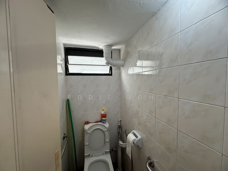 119 Bukit Merah View, 119 Bukit Merah View, 2 Bedrooms, 699 sqft, HDB Flat For Sale, by Eddie Goh, 500131633 - Bathroom - PropertyGuru.com.sg