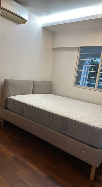 625 Ang Mo Kio Avenue 9, 625 Ang Mo Kio Avenue 9, 2 Bedrooms, 721 sqft, HDB Flat For Rent, by Eileen Chin, 500131640 - Bedroom - PropertyGuru.com.sg