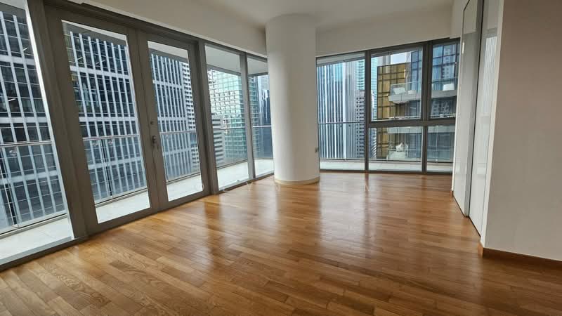 One Shenton, 1 Shenton Way, 1 Bedroom, 850 sqft, Condominium For Sale, by Jolyn Lim, 500131652 - Balcony - PropertyGuru.com.sg