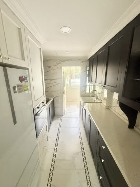 St. Patrick's Green, 49 St. Patrick's Road, 3 Bedrooms, 1,130 sqft, Condominium For Sale, by Zan Sim (沈瓒延), 500131662 - Kitchen - PropertyGuru.com.sg
