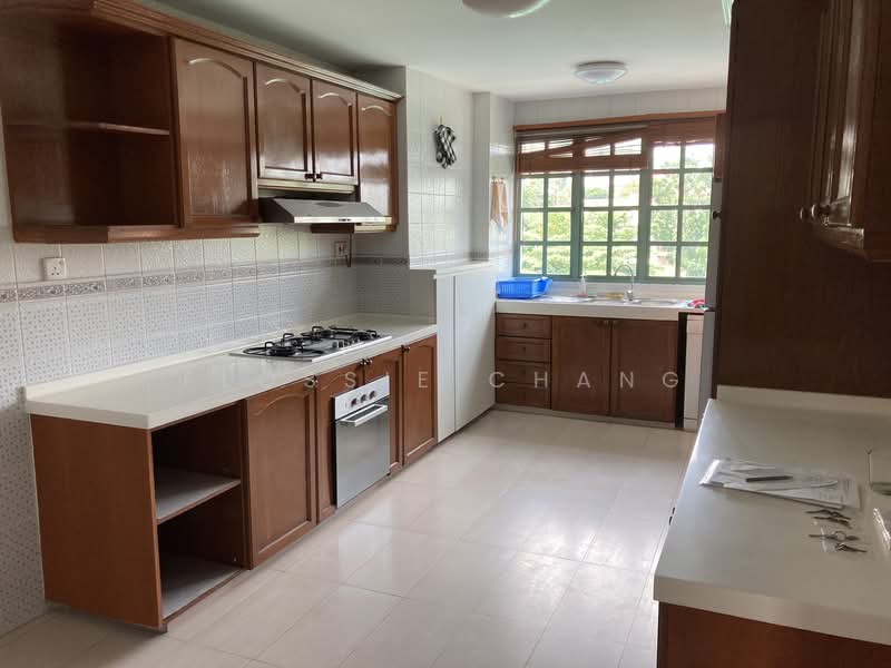 Gold Coast Condo, 360 Pasir Panjang Road, Room Rental, 300 sqft, Condominium For Rent, by Flossie Chang, 500131675 - Kitchen - PropertyGuru.com.sg
