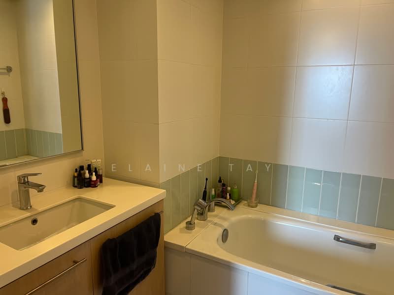 The Sail @ Marina Bay, 6 Marina Boulevard, 2 Bedrooms, 861 sqft, Condominium For Rent, by Elaine Tay, 500131682 - Bathroom - PropertyGuru.com.sg