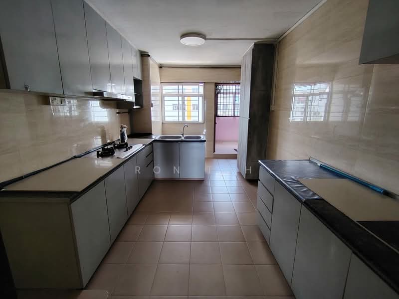 346 Ang Mo Kio Avenue 3, 346 Ang Mo Kio Avenue 3, 3 Bedrooms, 780 sqft, HDB Flat For Sale, by Ron Toh, 500131693 - Kitchen - PropertyGuru.com.sg