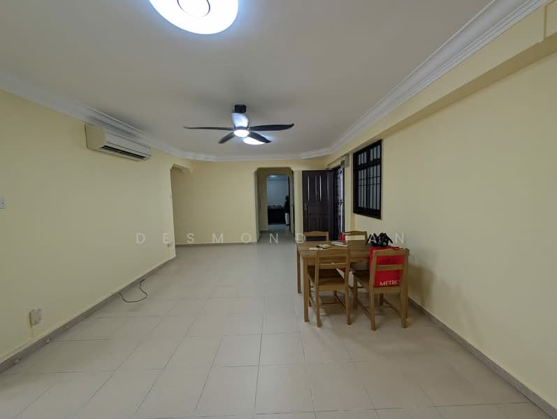 512 Woodlands Drive 14, 512 Woodlands Drive 14, 2 Bedrooms, 800 sqft, HDB Flat For Rent, by Desmond Tan, 500131703 - Living Room - PropertyGuru.com.sg