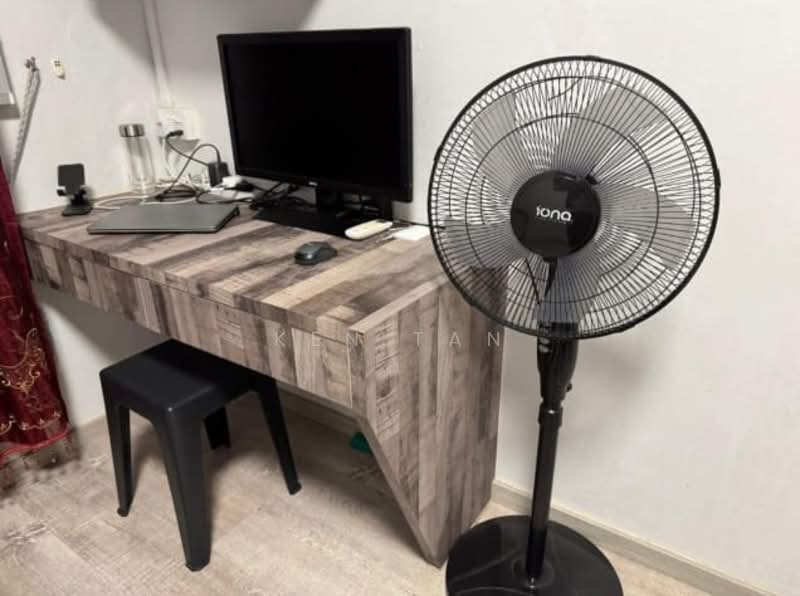 340 Bukit Batok Street 34, 340 Bukit Batok Street 34, Room Rental, 130 sqft, HDB Flat For Rent, by Ken Tan, 500131719 - Study - PropertyGuru.com.sg
