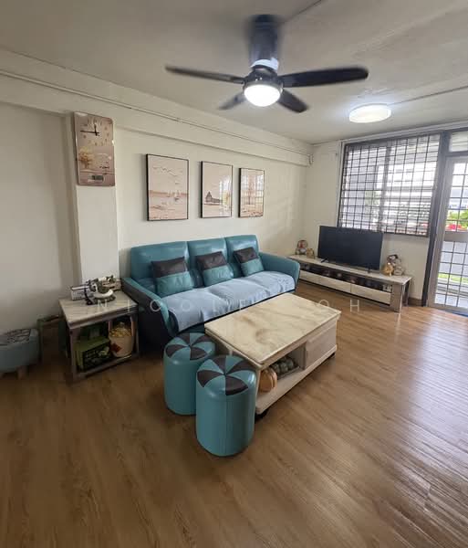 3 Lorong 7 Toa Payoh, 3 Lorong 7 Toa Payoh, 3 Bedrooms, 732 sqft, HDB Flat For Sale, by Nicole Soh, 500131720 - Living Room - PropertyGuru.com.sg