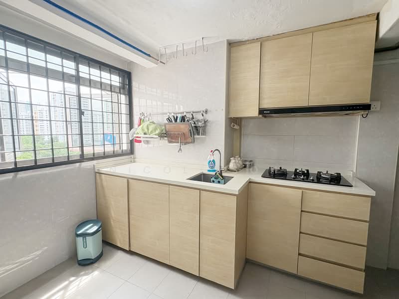 3 Lorong 7 Toa Payoh, 3 Lorong 7 Toa Payoh, 3 Bedrooms, 732 sqft, HDB Flat For Sale, by Nicole Soh, 500131720 - Kitchen - PropertyGuru.com.sg