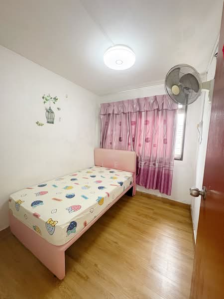 3 Lorong 7 Toa Payoh, 3 Lorong 7 Toa Payoh, 3 Bedrooms, 732 sqft, HDB Flat For Sale, by Nicole Soh, 500131720 - Bedroom - PropertyGuru.com.sg