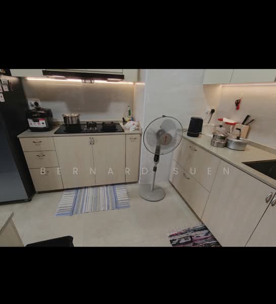 Woodsvale, 1 Woodlands Drive 72, 3 Bedrooms, 1,356 sqft, Condominium For Sale, by Bernard Suen, 500131728 - Kitchen - PropertyGuru.com.sg