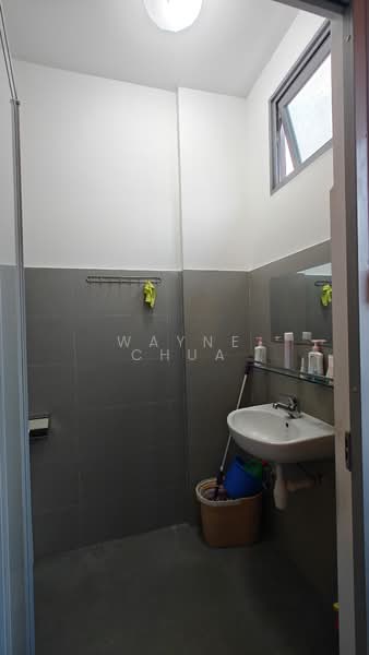 Proxima @ Gambas, 50 Gambas Crescent, 1,841 sqft, Light Industrial (B1) For Sale, by Wayne Chua, 500131729 - Bathroom - CommercialGuru.com.sg