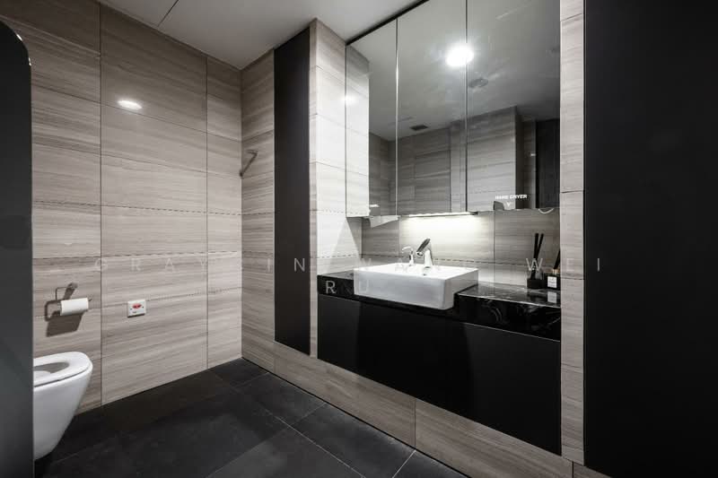 Robinson Square, 144 Robinson Road, 1,173 sqft, Office For Sale, by Graycin Wang Wei Ru, 500131732 - Bathroom - CommercialGuru.com.sg