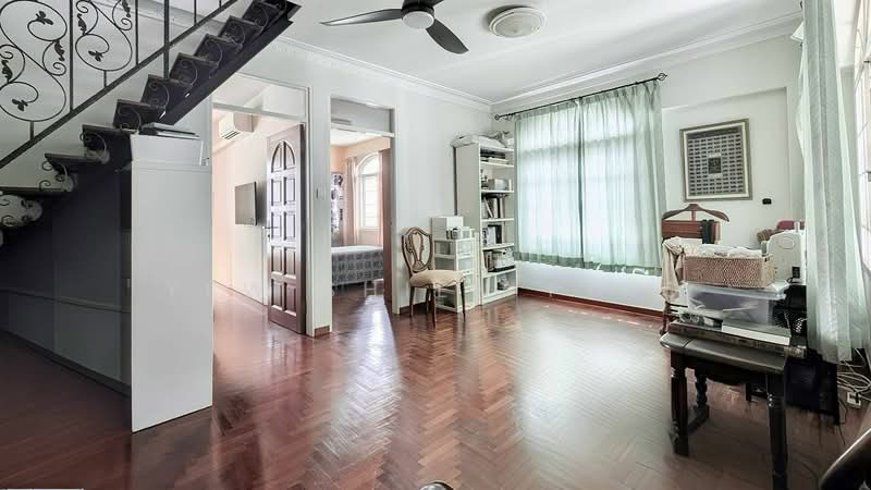 Rare 2.5 storeys freehold Corner Terrace @ Kembangan D14, Jalan Senang, 6 Bedrooms, 4,500 sqft, Corner Terrace For Sale, by Yew Shien Ping, 500131743 - Living Room - PropertyGuru.com.sg