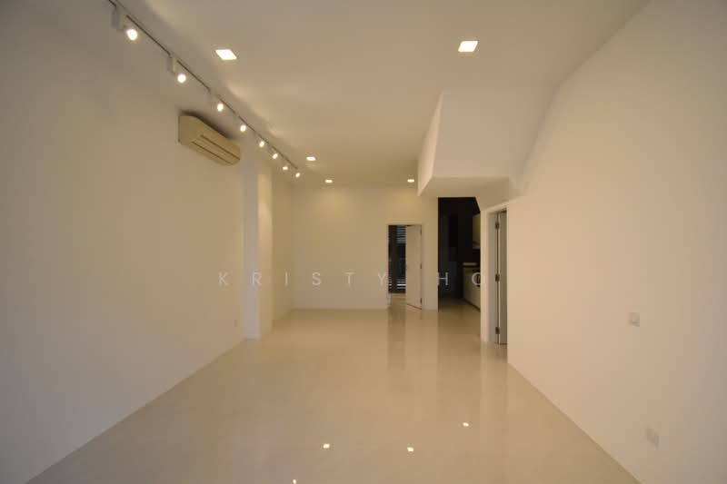 A rare Opportunity to establish your business in the Tong Bahru Estate, , 700 sqft, Shop / Shophouse For Rent, by Kristy Ho, 500131760 - CommercialGuru.com.sg