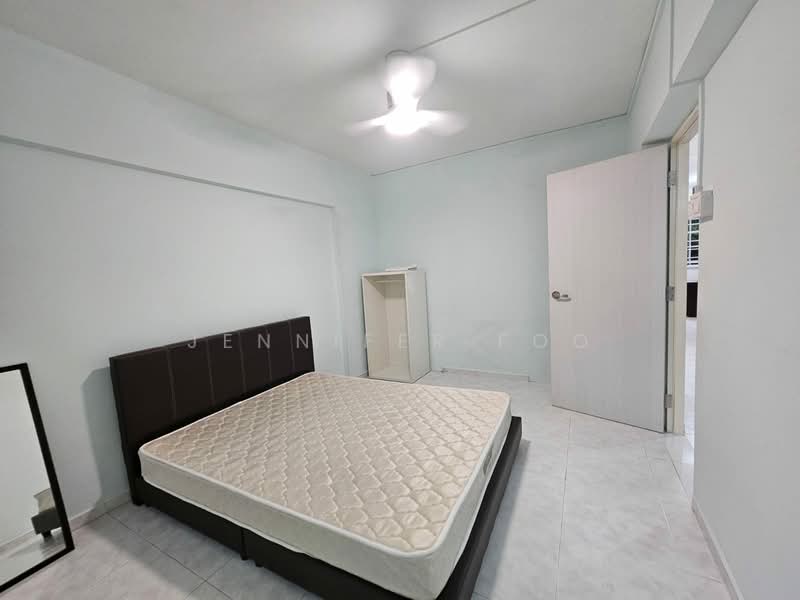 223 Ang Mo Kio Avenue 1, 223 Ang Mo Kio Avenue 1, 2 Bedrooms, 721 sqft, HDB Flat For Rent, by Jennifer Foo, 500131773 - Bedroom - PropertyGuru.com.sg